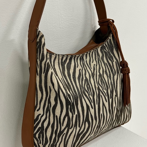 zebra print handbag - Picture 9 of 9